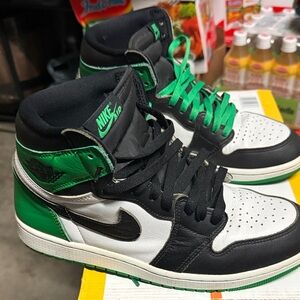 Nike Air Jordan 1 High Top Sneakers in Green, Black & White